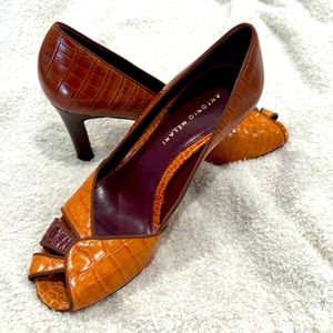 Wm. Antonio Melani Heels in Sz. 8.5M Faux Alligator Skin Vegan Brown/Tan Shoes